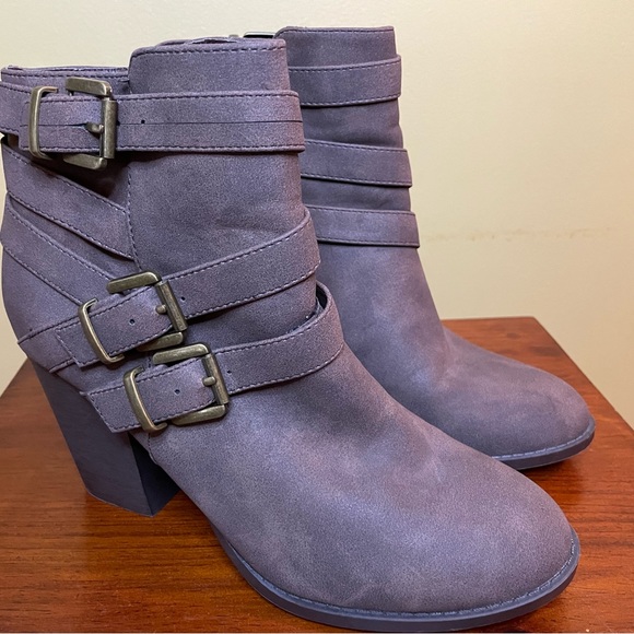 Just Fab Brown Boots - Size 10 - Picture 3 of 13